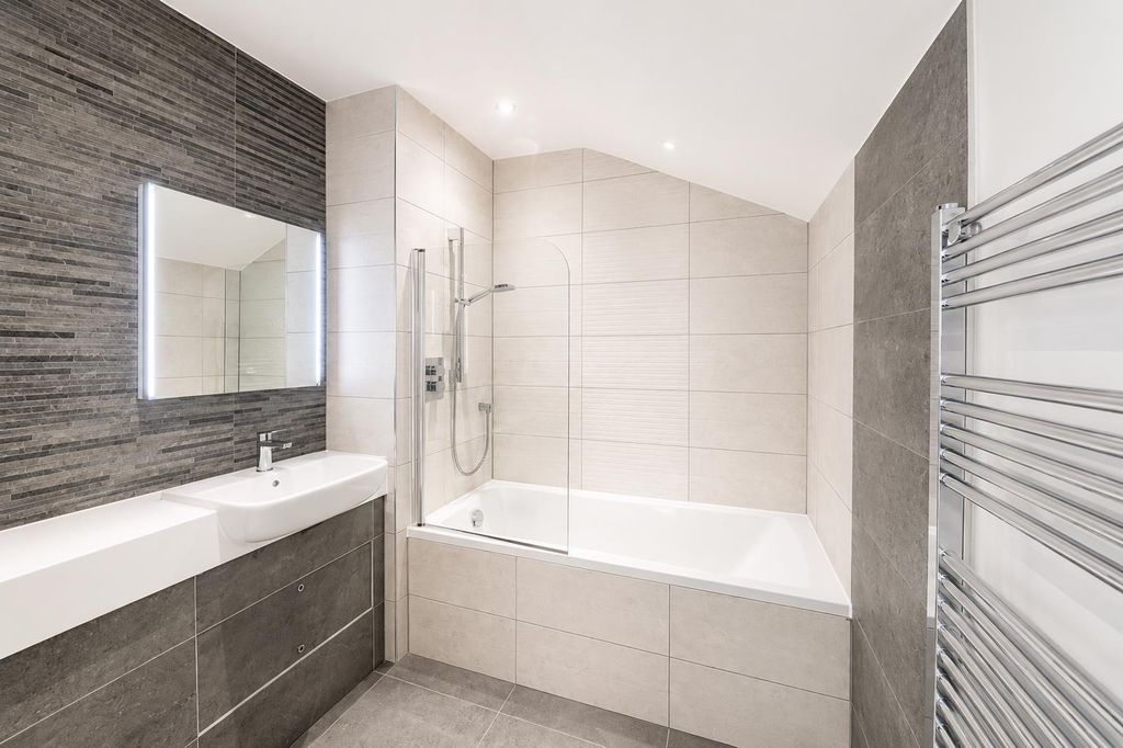 Property photo 3 of 11 d0792Df5-Bce5-402c-B54F-d4c3F98F7c7F.Png