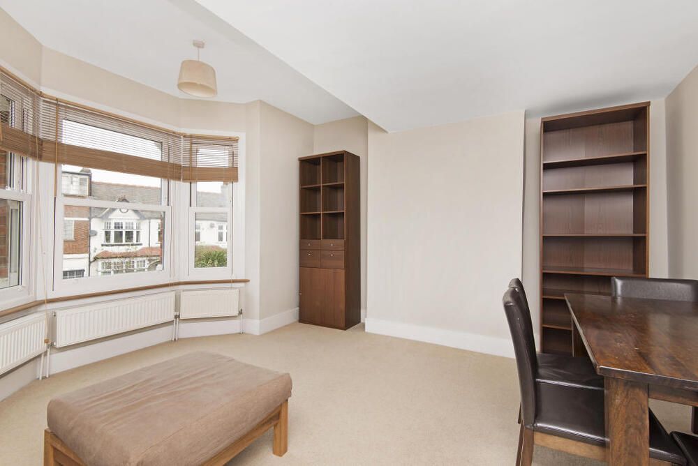 Property photo 3 of 8 Reception