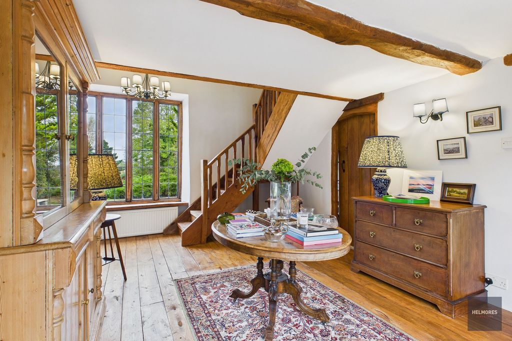 Property photo 2 of 59