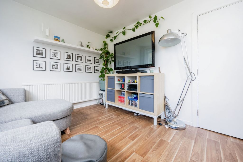 Property photo 3 of 17 Photography