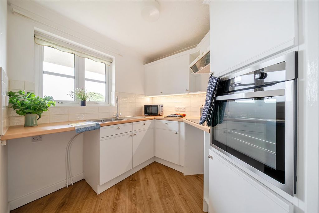 Property photo 3 of 23 1467489-14-6A1dab4A584c8.Jpg
