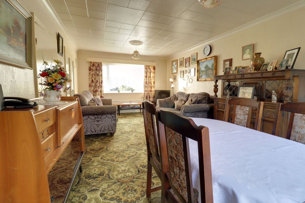 Property photo 2 of 14 Lounge Diner