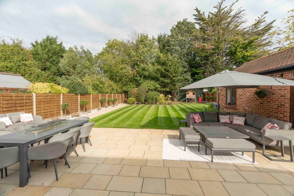 Property photo 3 of 22