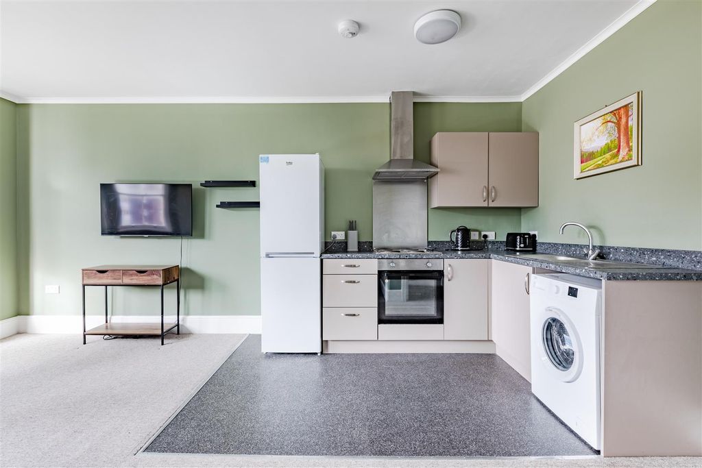 Additional image 19 of 14 bed terraced house to rentFirst Avenue, Hove BN3