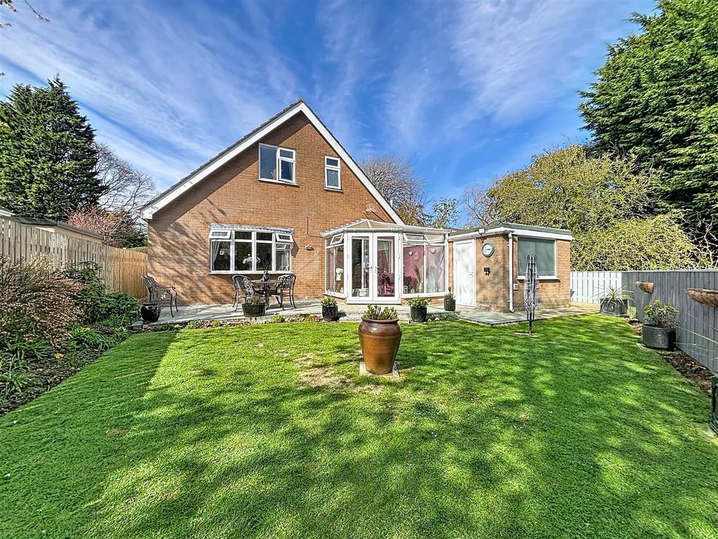 Property photo 2 of 30 Rear Garden