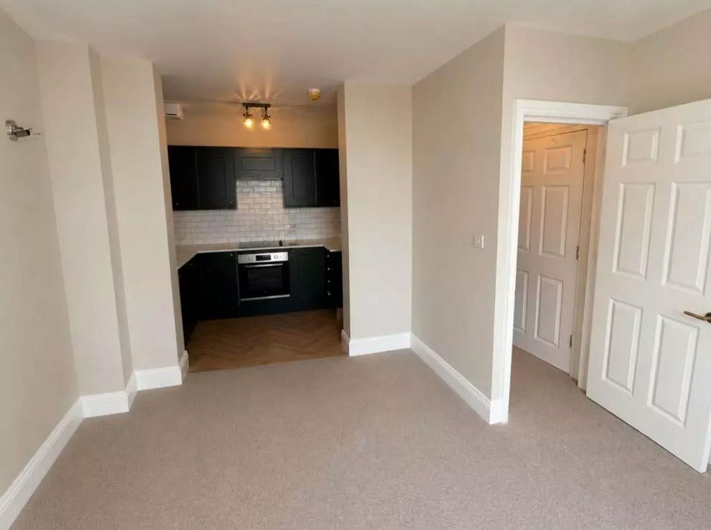 Property photo 2 of 6 Screenshot 2026-09-24 At 14.35.17.Png