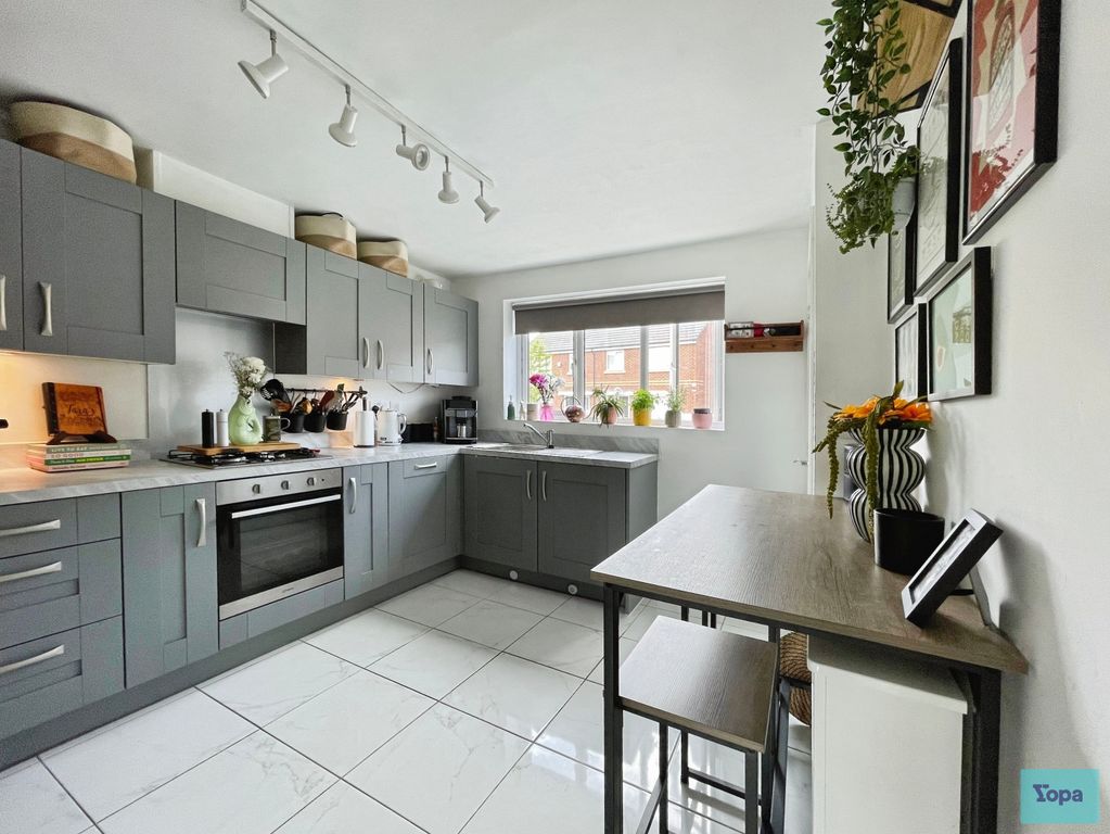 Property photo 3 of 21 11