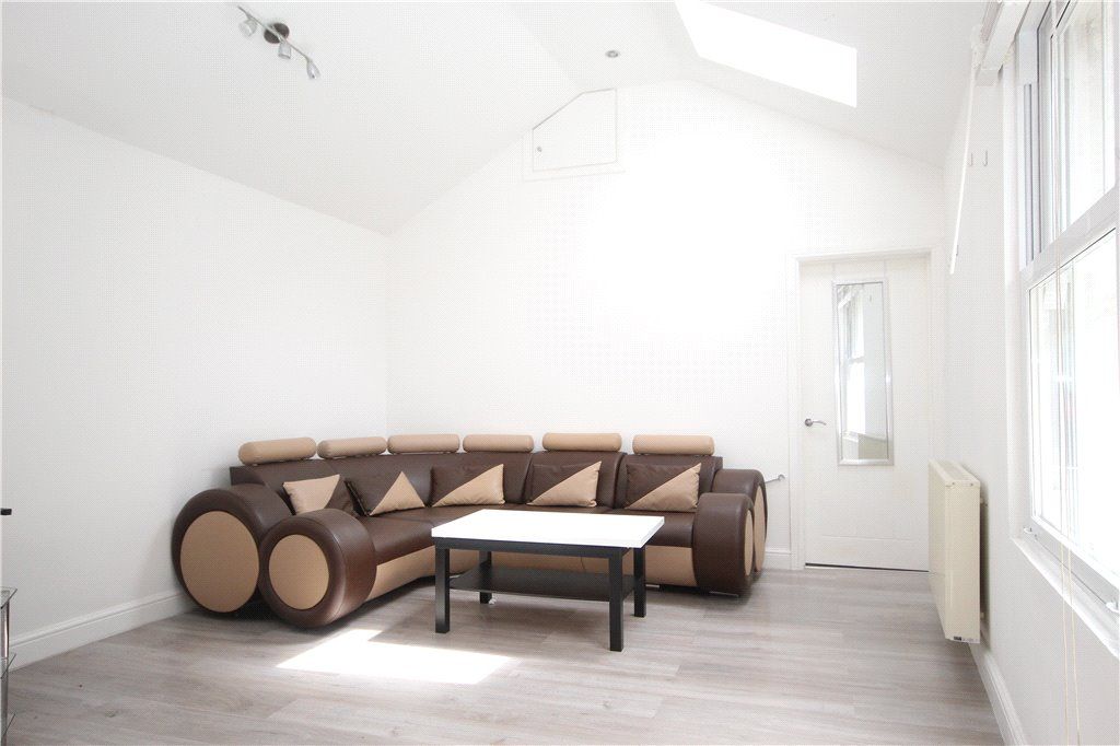 Property photo 1 of 6 Reception