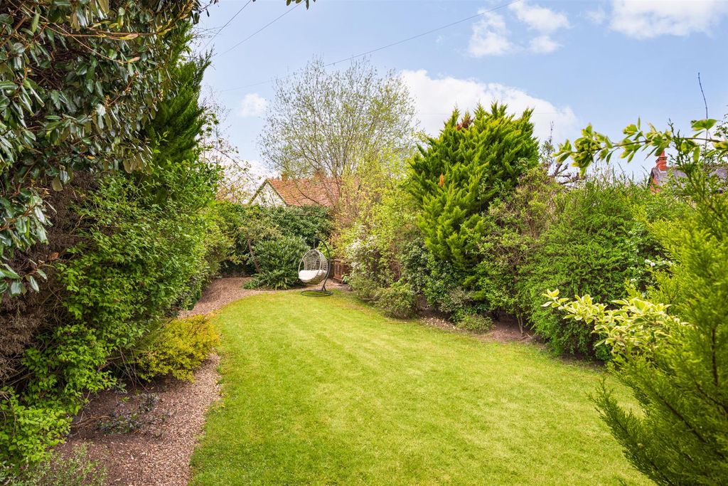 Additional image 23 of 6 bed detached house for saleBasmore Lane, Lower Shiplake, Henley-On-Thames RG9