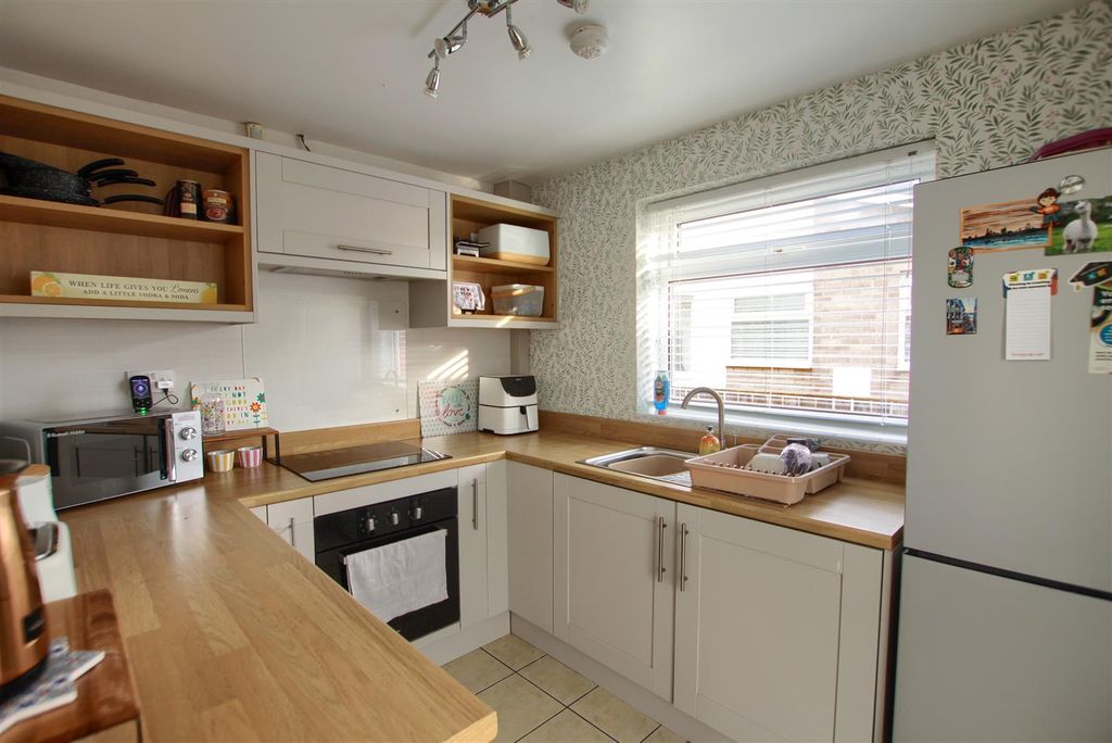 Property photo 2 of 12 Rw5.Jpg