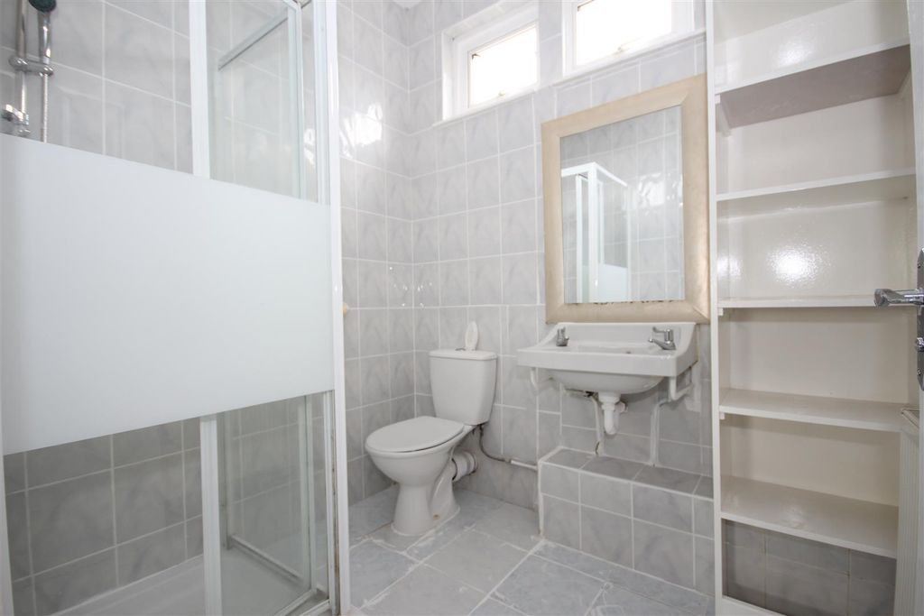 Property photo 3 of 4
