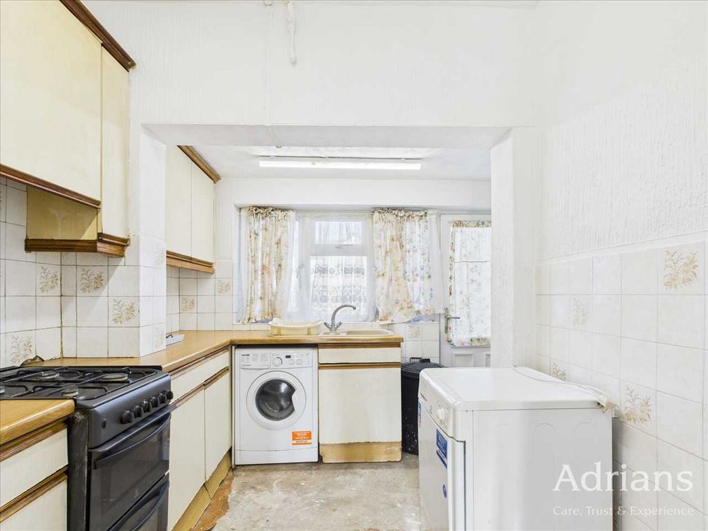 Property photo 3 of 20