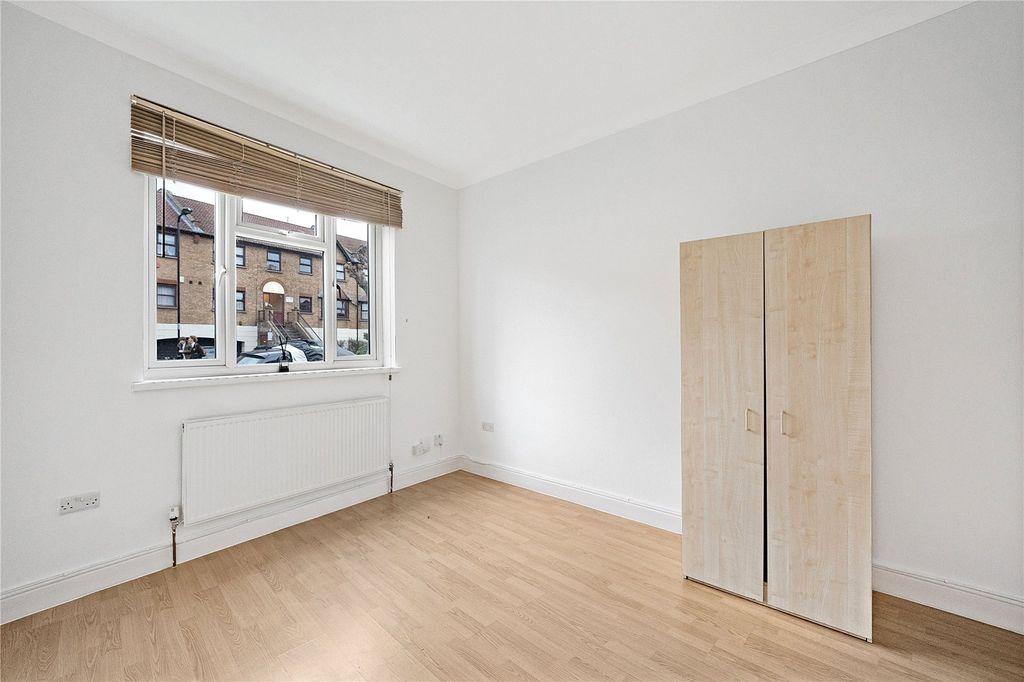 Property photo 3 of 13 Picture No. 05