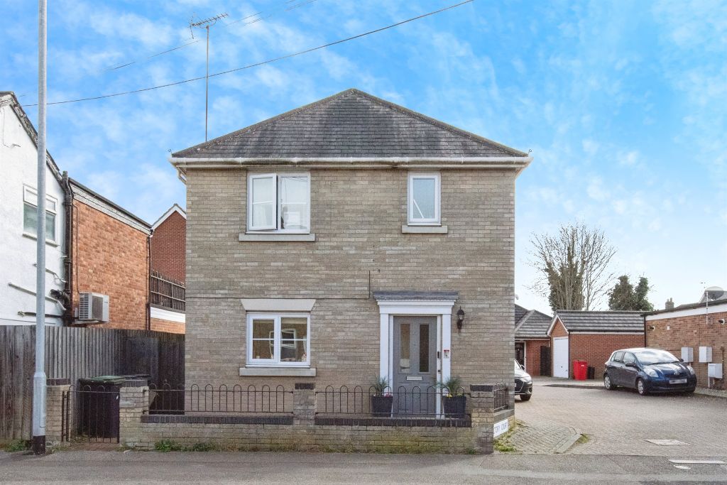 Property photo 1 of 15