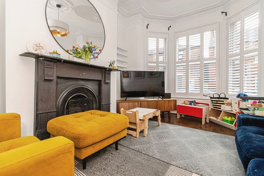 Property photo 2 of 12 Photo