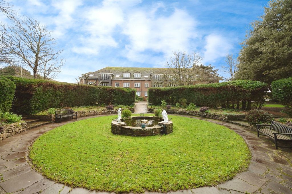 Property photo 1 of 22 Picture No. 06