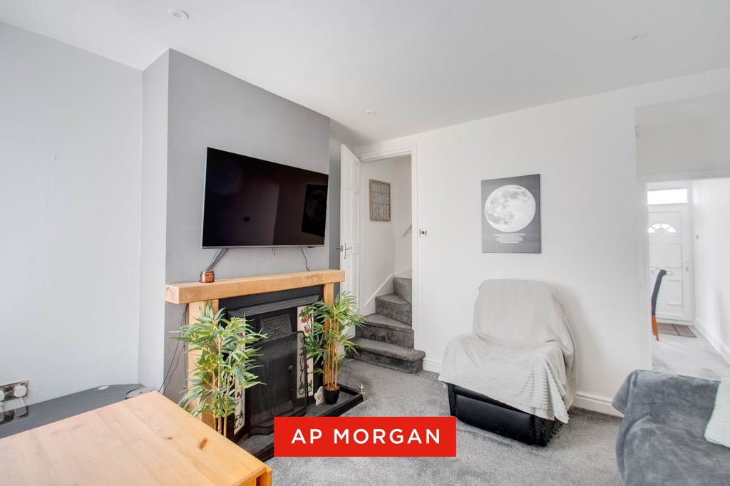 Property photo 3 of 18 Picture No. 10