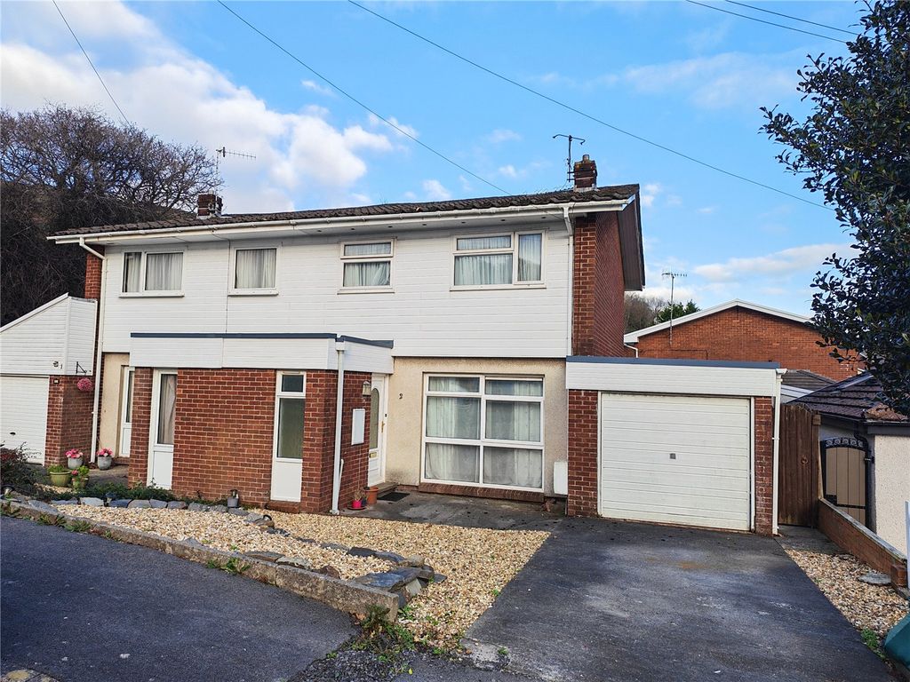 Property photo 1 of 17 Picture No. 23