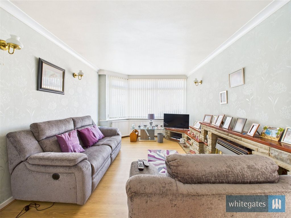 Property photo 2 of 17 Picture No. 03
