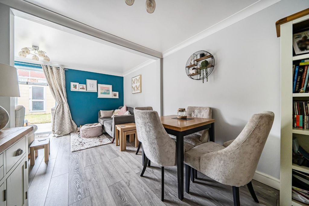 Property photo 3 of 15 1469634-19-6A1d9E2A70Fe0.Jpg
