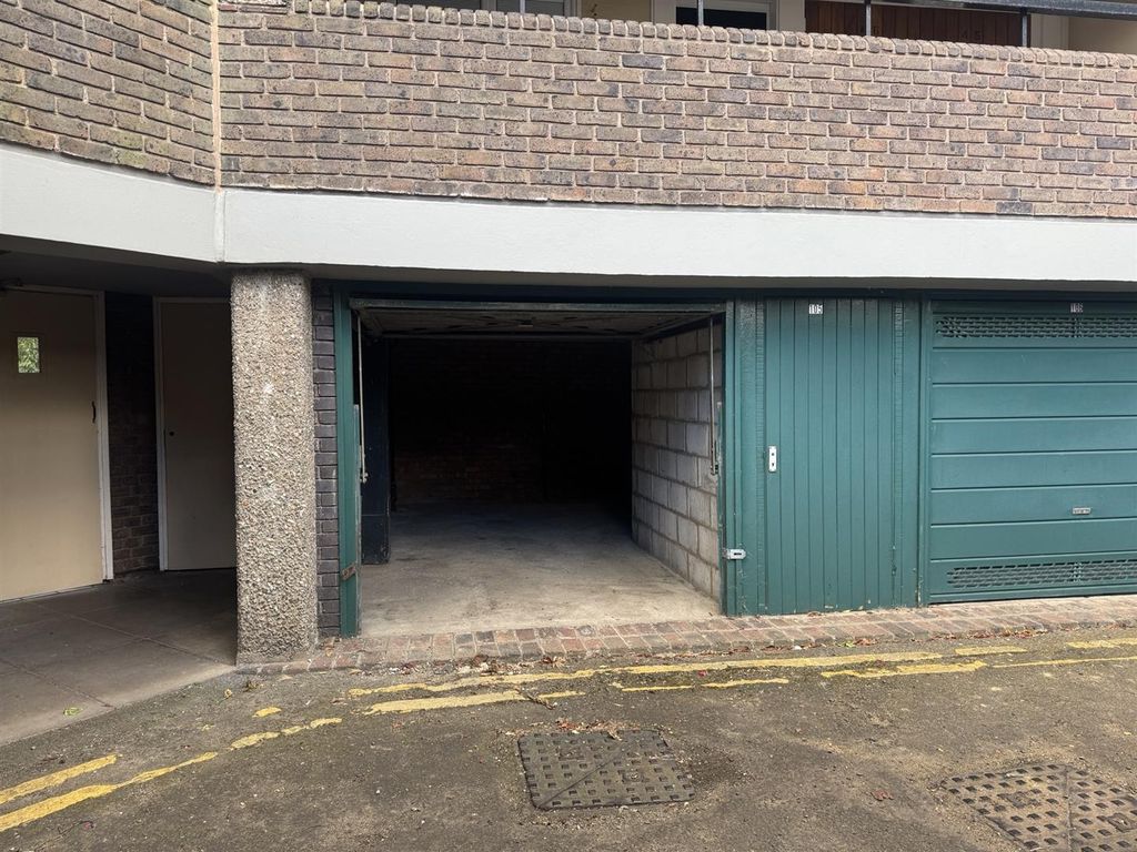Property photo 2 of 3