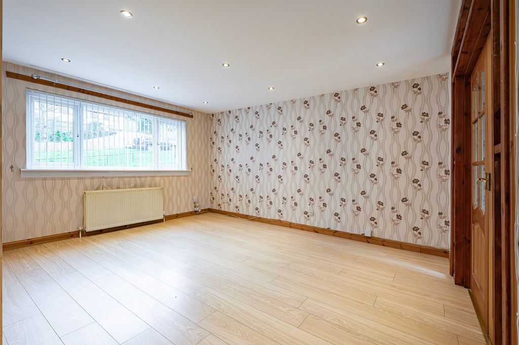 Property photo 3 of 30