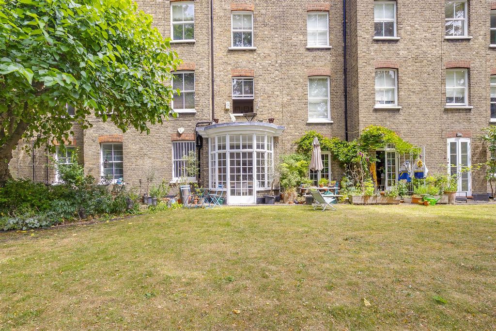 Property photo 3 of 13 Beaufortmansions49-8.Jpg