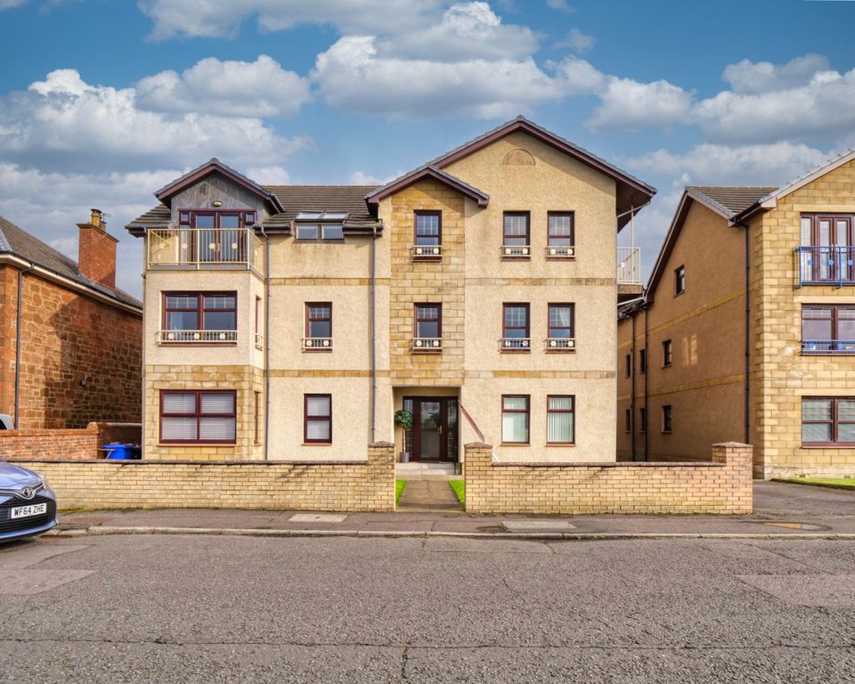 Property photo 1 of 17 2 Bedroom Flat For Sale