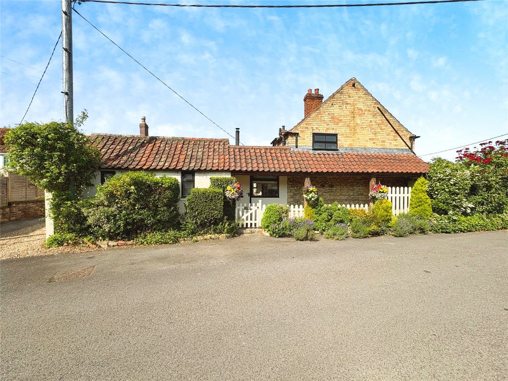 Property photo 1 of 30 Outside