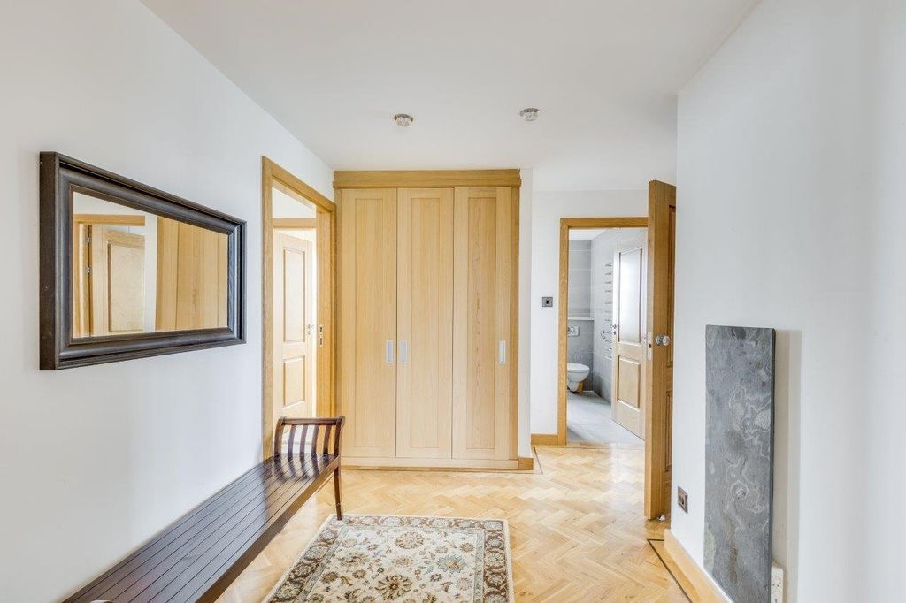 Property photo 3 of 10 Picture No. 13