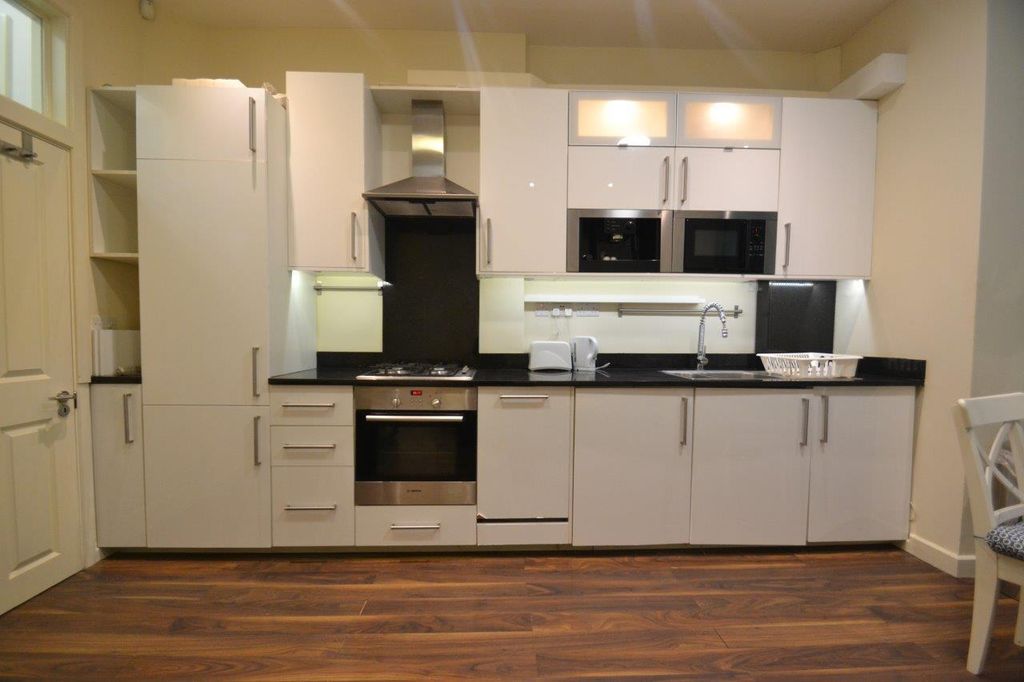 Property photo 2 of 4 Kitchen.Jpg