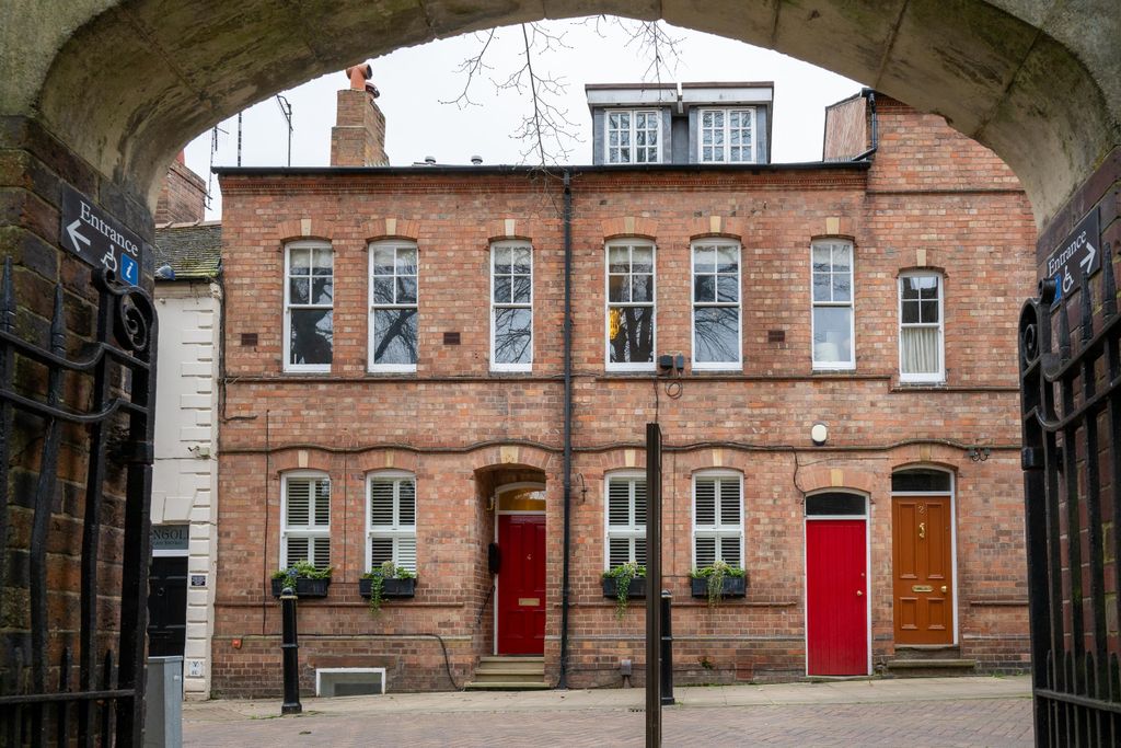 Property photo 1 of 29 Image