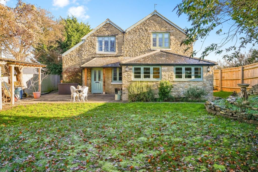 Property photo 1 of 27