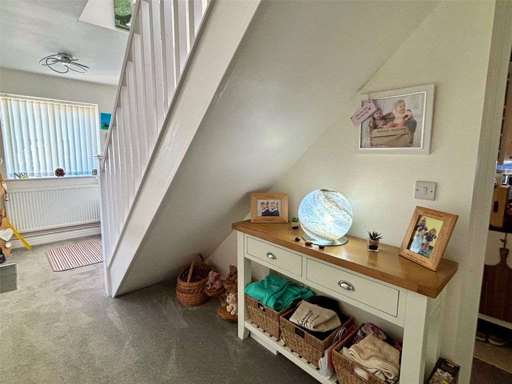 Property photo 2 of 35 Picture No. 25