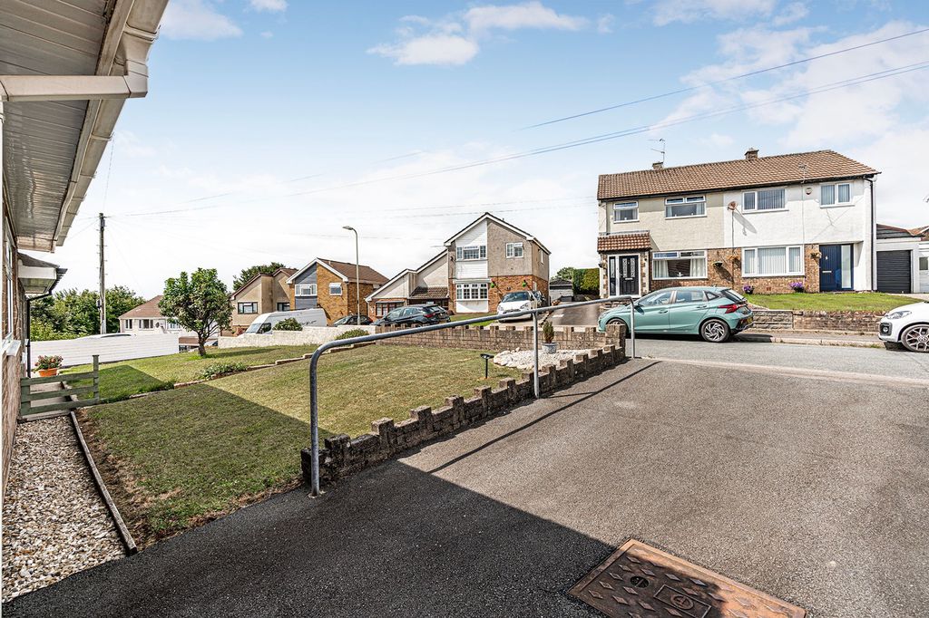 Property photo 2 of 24