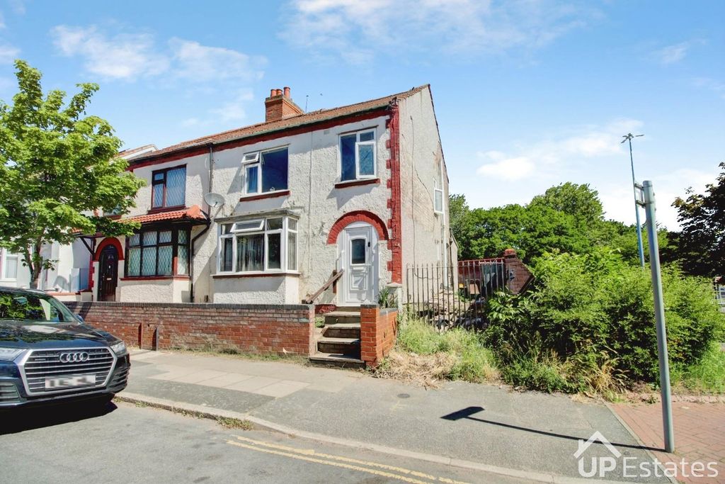 Property photo 1 of 12