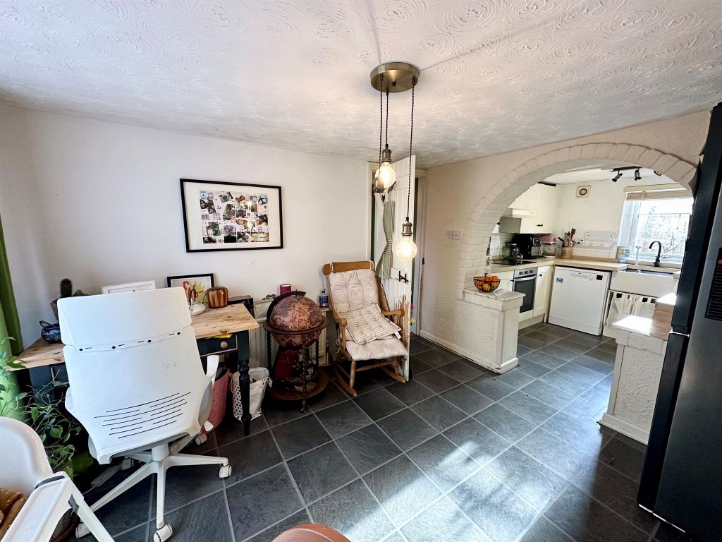 Property photo 3 of 14