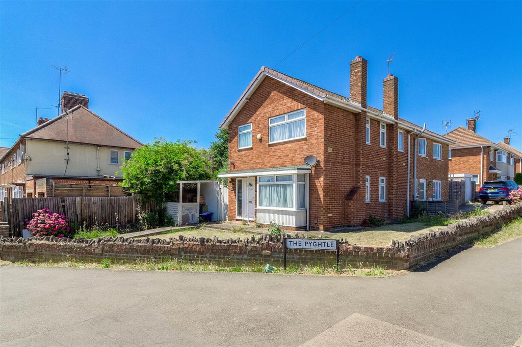 Property photo 1 of 15 Semi-Detached House