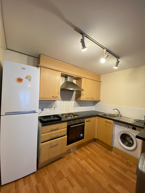 Property photo 3 of 10 Kitchen