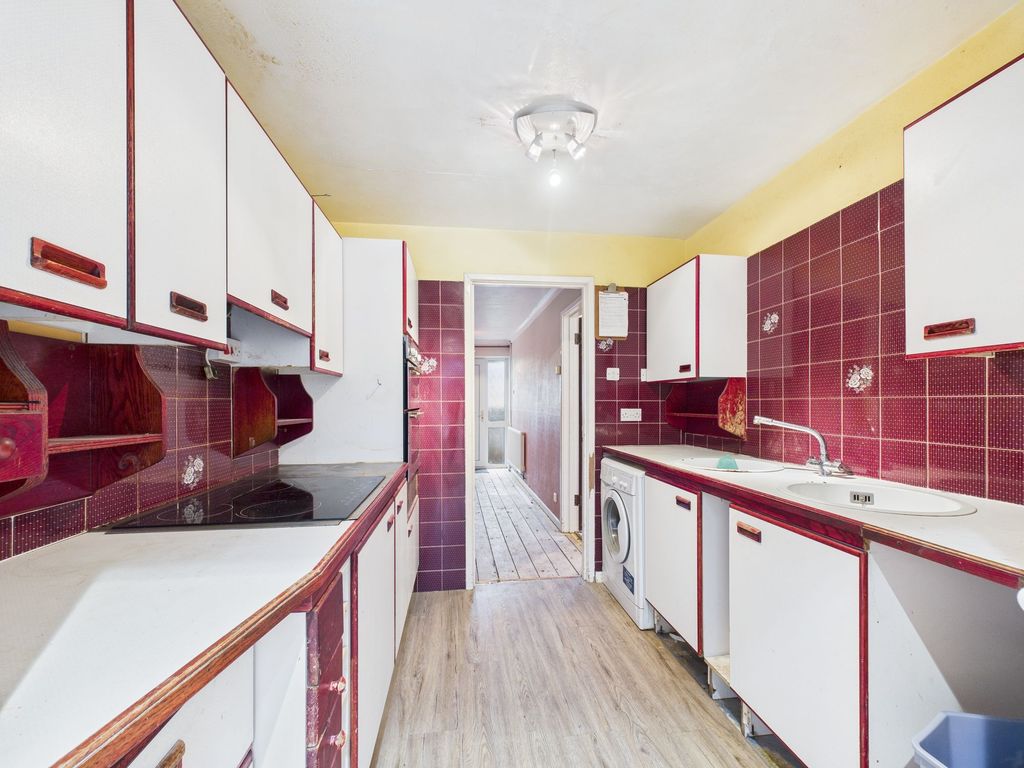 Property photo 3 of 16