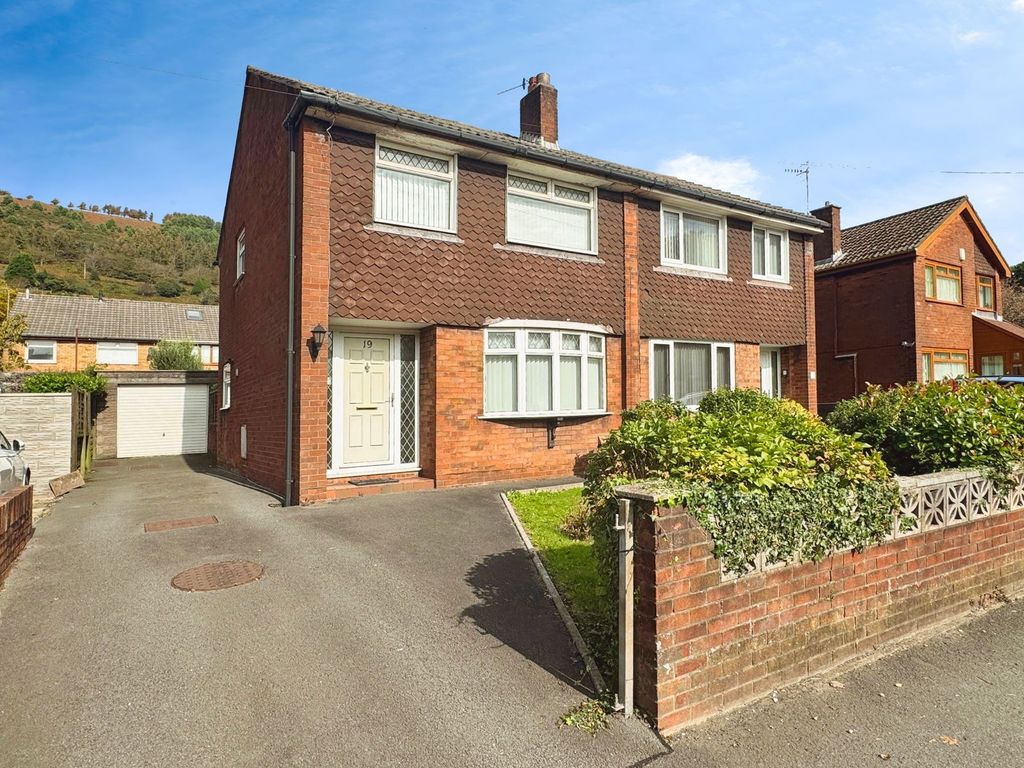 Property photo 1 of 27