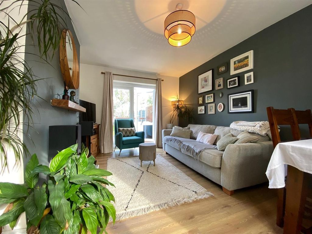 Property photo 2 of 25