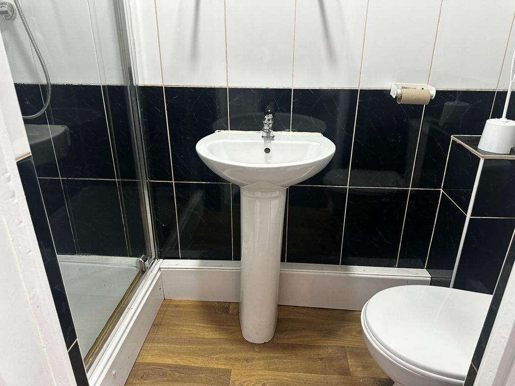 Property photo 3 of 4