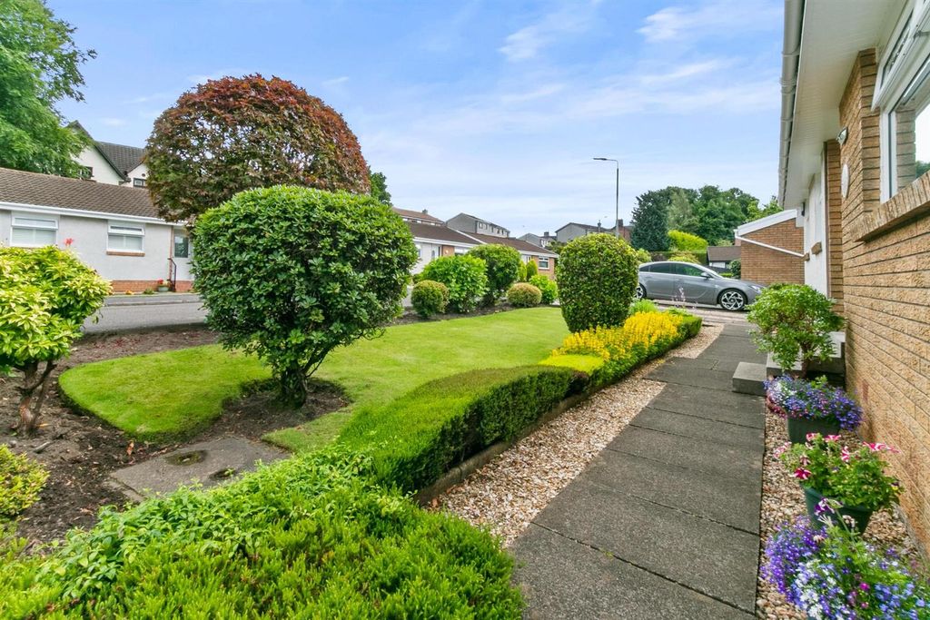 Property photo 2 of 32
