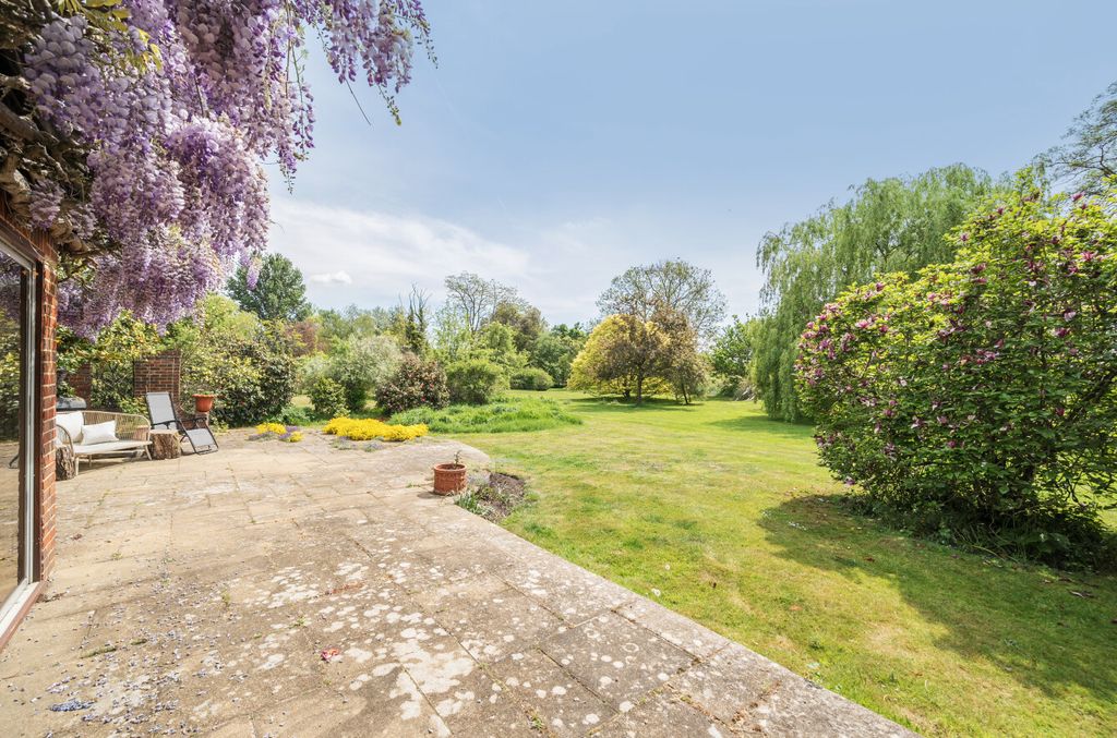 Property photo 3 of 32 Garden