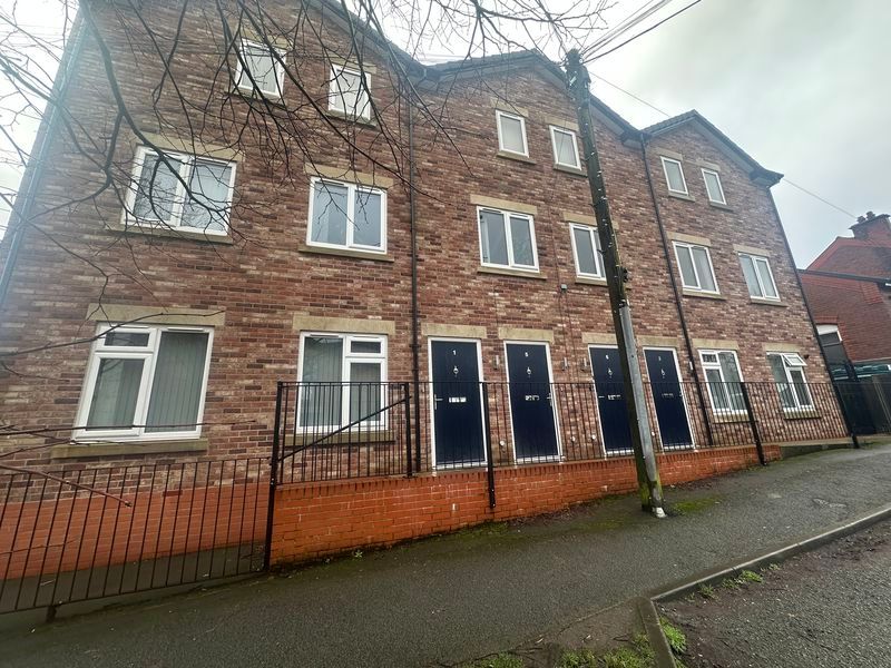 Property photo 1 of 7 Photo 6