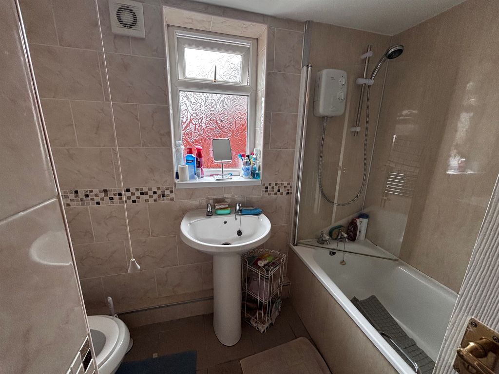 Property photo 3 of 5