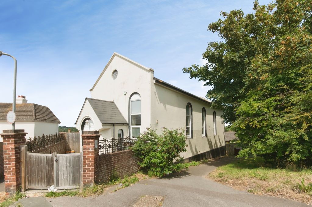 Property photo 1 of 18