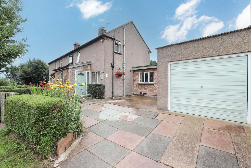 Property photo 1 of 16 External