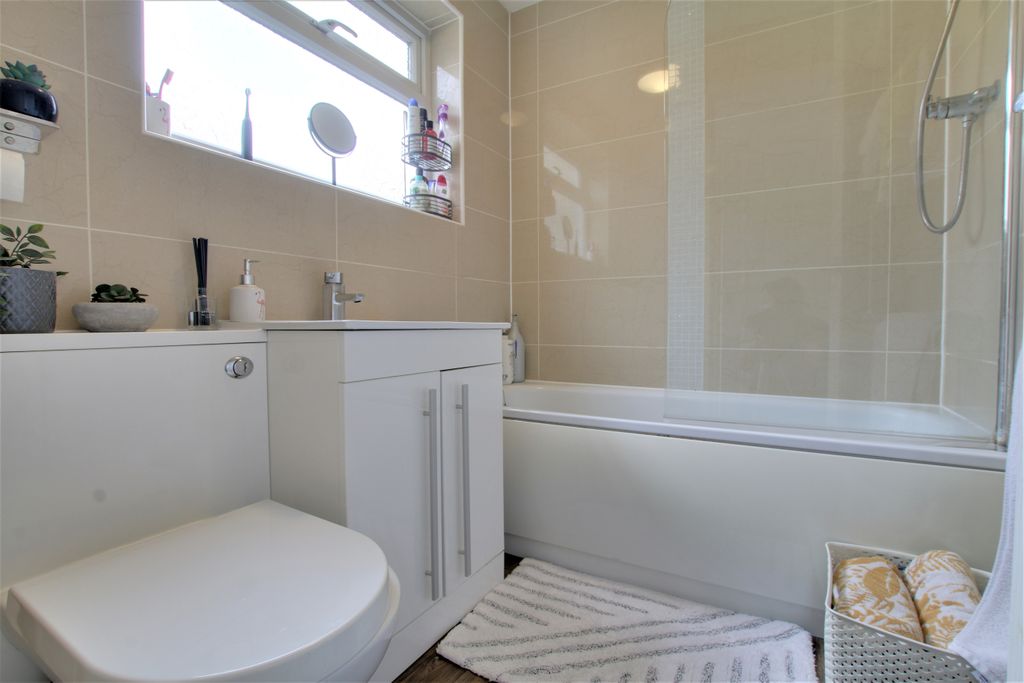 Property photo 3 of 3